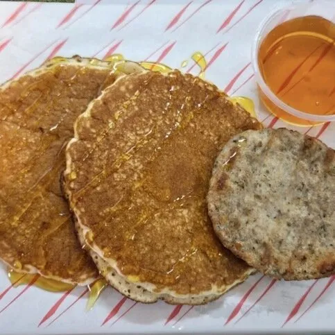 Pancakes, sausage & syrup