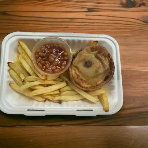 Pie, chips & beans 