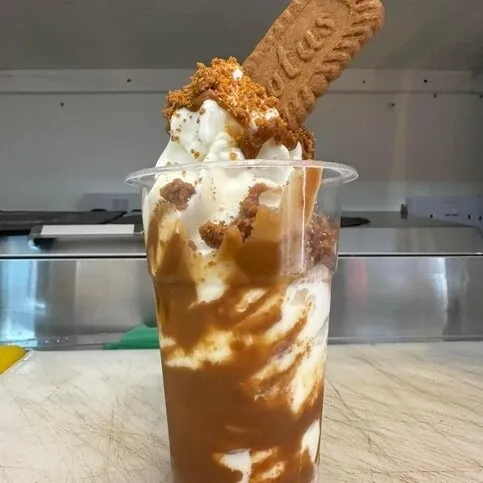 CHOOSE YOUR SUNDAE