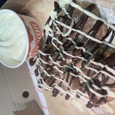 kit-kat cookie dough & ice crem 